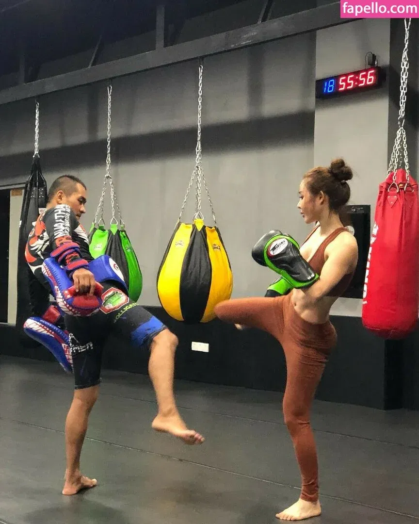 Yuan Herong / yuanherong.1229 Onlyfans Photo Gallery 