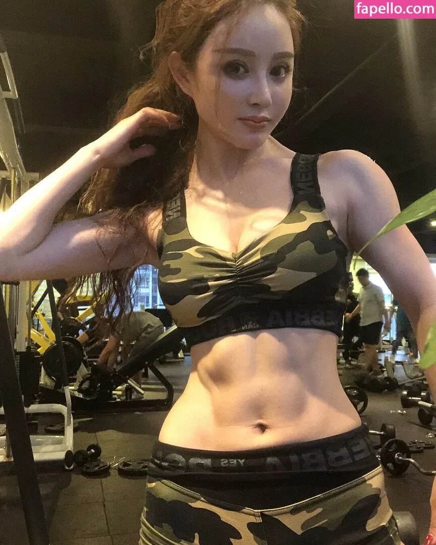 Yuan Herong / yuanherong.1229 Onlyfans Photo Gallery 