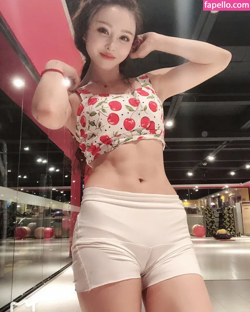 Yuan Herong / yuanherong.1229 Onlyfans Photo Gallery 