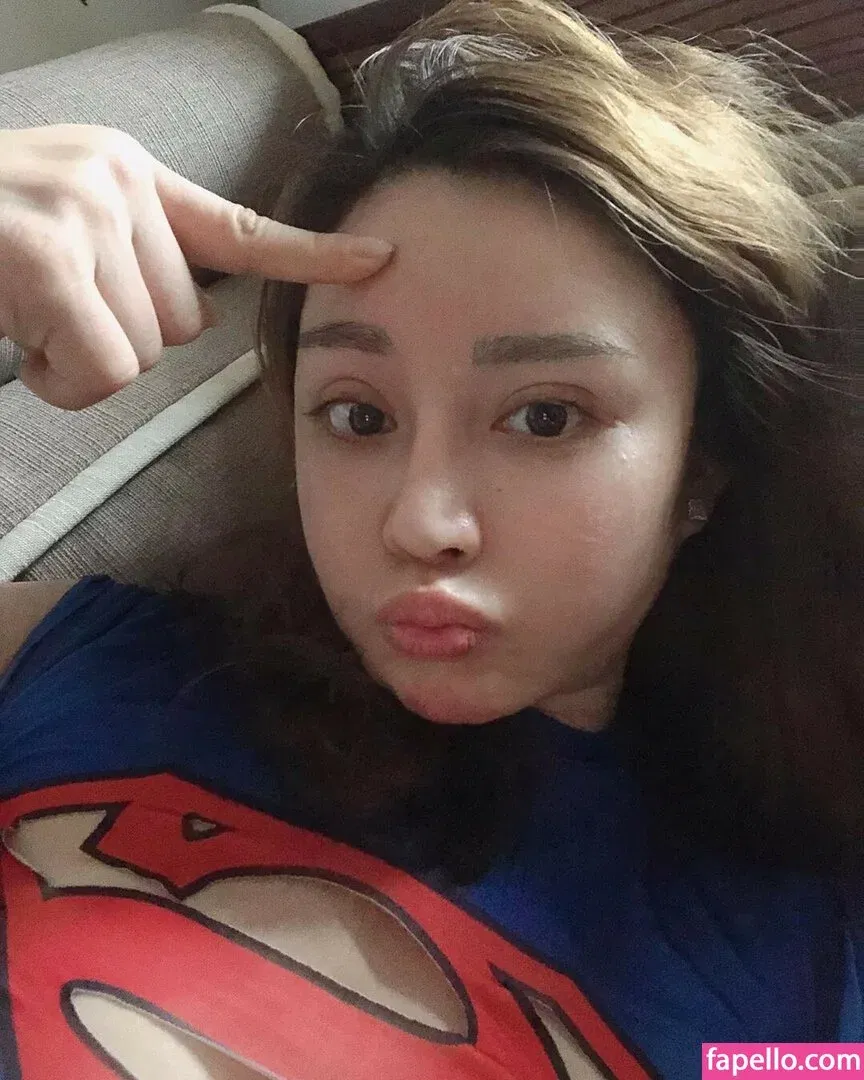 Yuan Herong / yuanherong.1229 Onlyfans Photo Gallery 