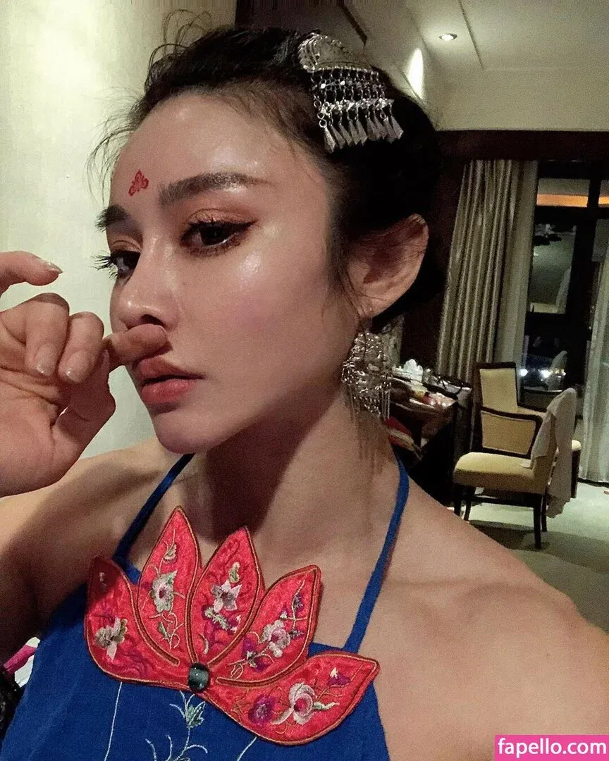 Yuan Herong / yuanherong.1229 Onlyfans Photo Gallery 