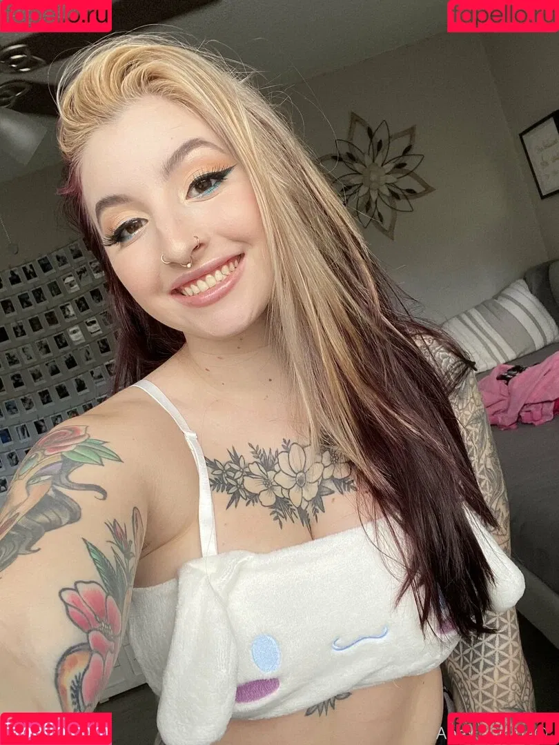 Apex_Suicide / Sasha Alexandria / sasha_alexandria23 Onlyfans Photo Gallery 