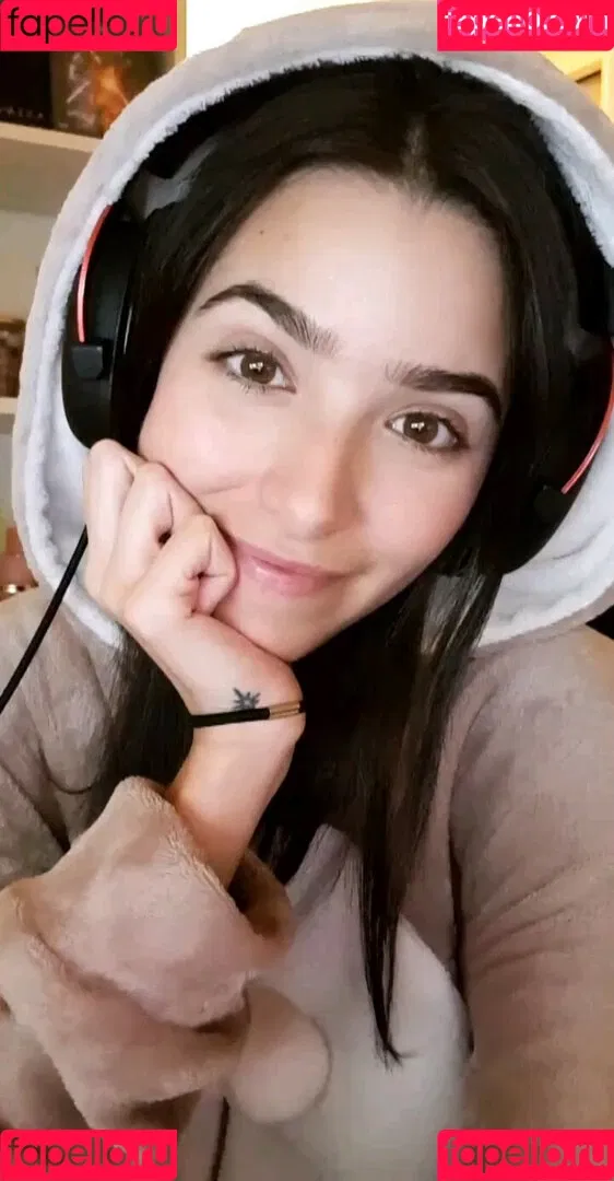 ASMR Glow / Sharon Dubois / asmr_glow / asmrglow / asmrglow_ Onlyfans Photo Gallery 