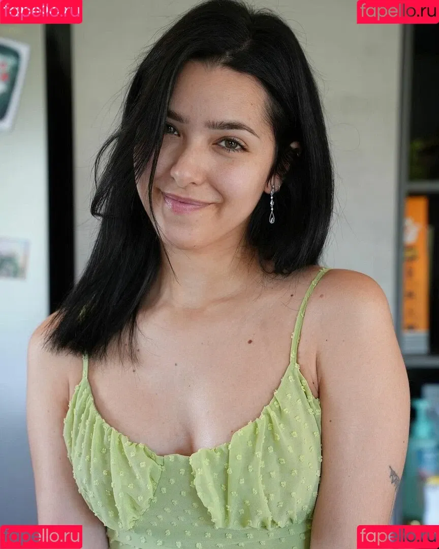 ASMR Glow / Sharon Dubois / asmr_glow / asmrglow / asmrglow_ Onlyfans Photo Gallery 