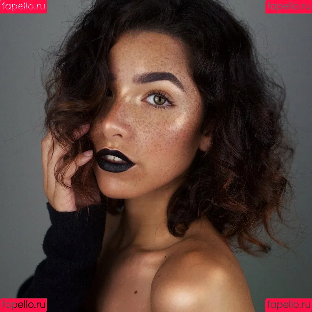 ASMR Glow / Sharon Dubois / asmr_glow / asmrglow / asmrglow_ Onlyfans Photo Gallery 