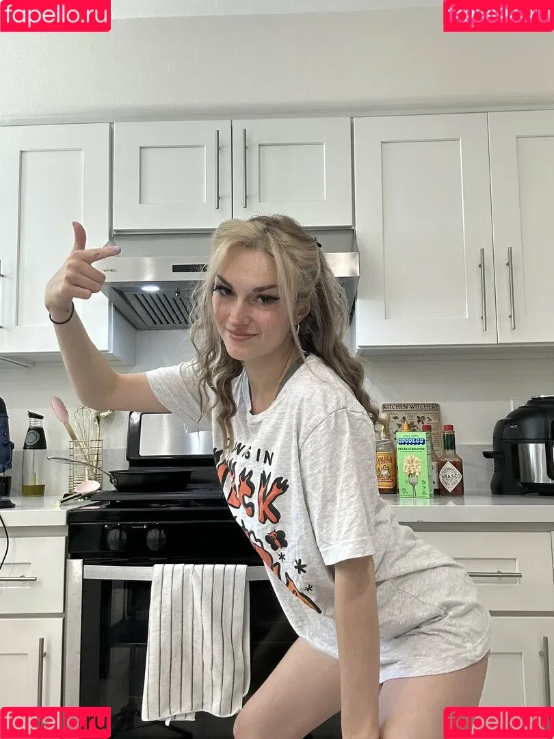 Busy B ASMR / busybasmr Onlyfans Photo Gallery 