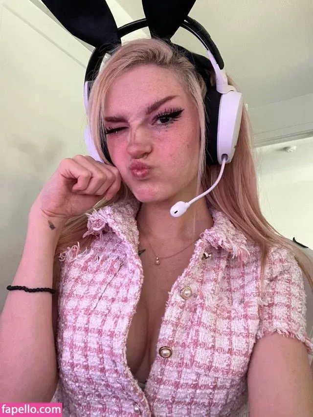Busy B ASMR / busybasmr Onlyfans Photo Gallery 