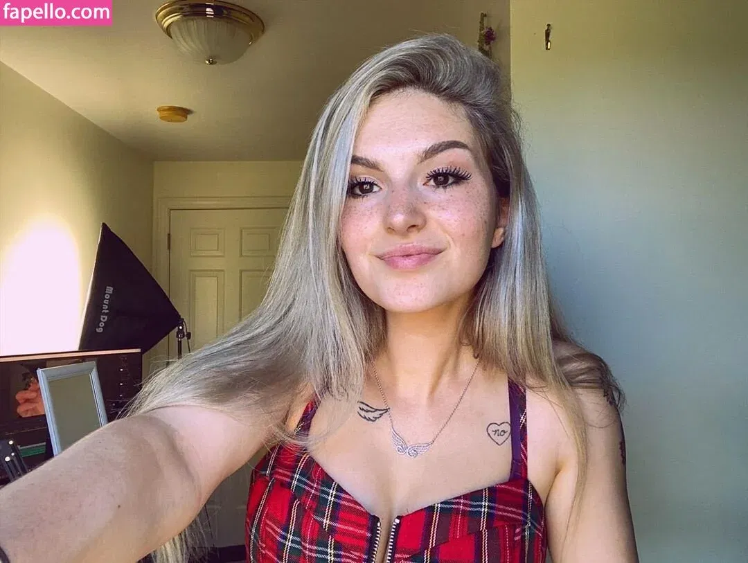 Busy B ASMR / busybasmr Onlyfans Photo Gallery 