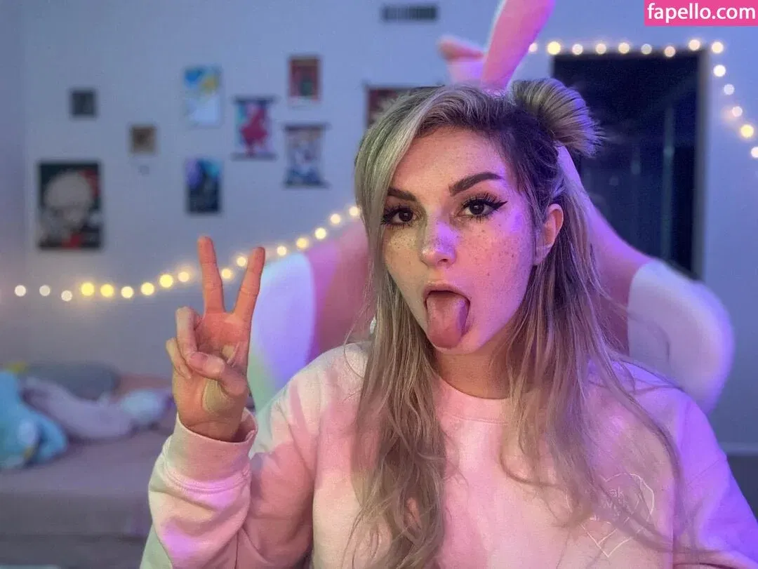 Busy B ASMR / busybasmr Onlyfans Photo Gallery 