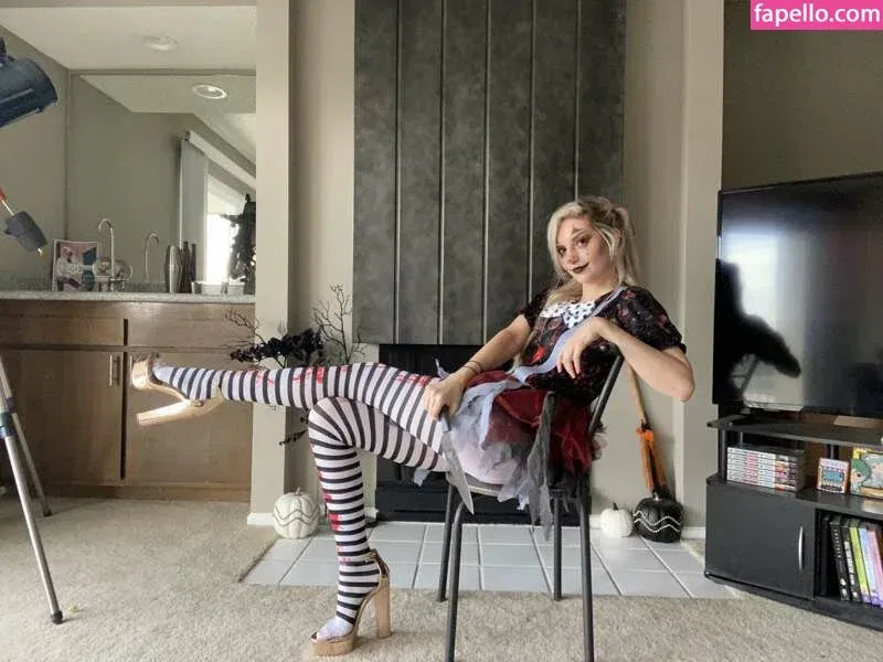 Busy B ASMR / busybasmr Onlyfans Photo Gallery 