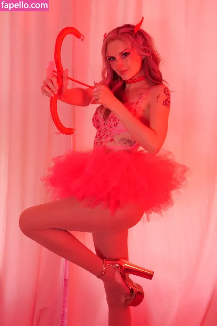 Busy B ASMR / busybasmr Onlyfans Photo Gallery 