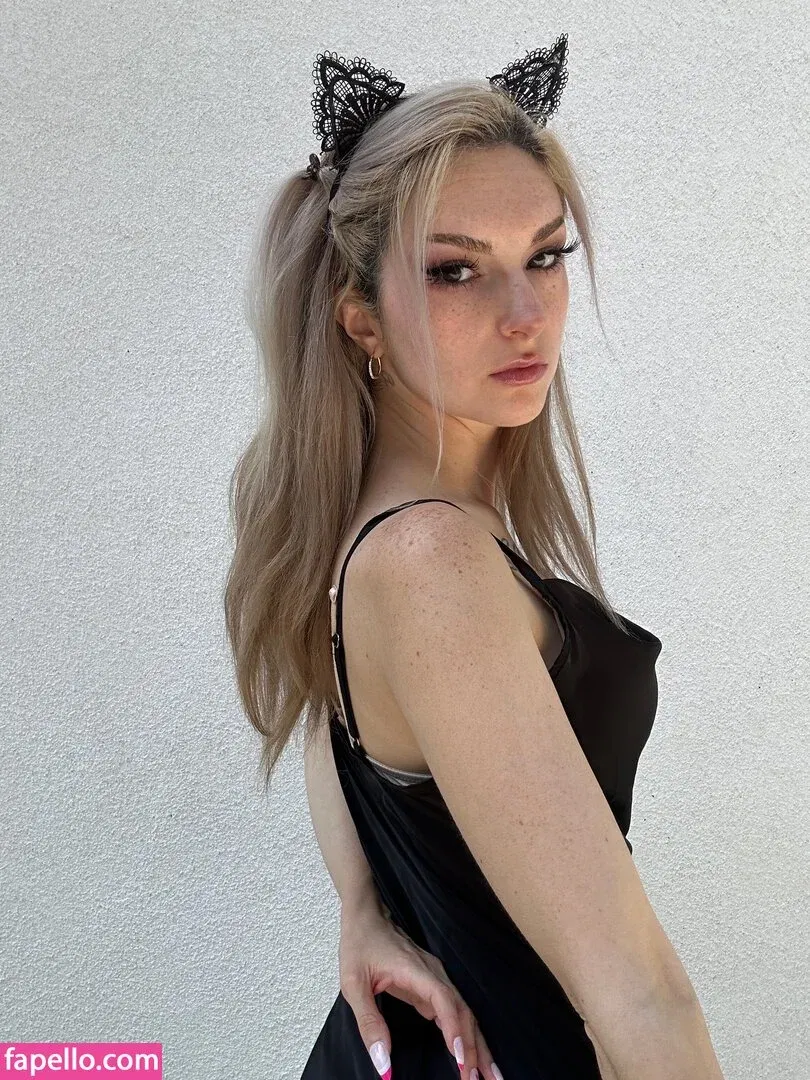 Busy B ASMR / busybasmr Onlyfans Photo Gallery 