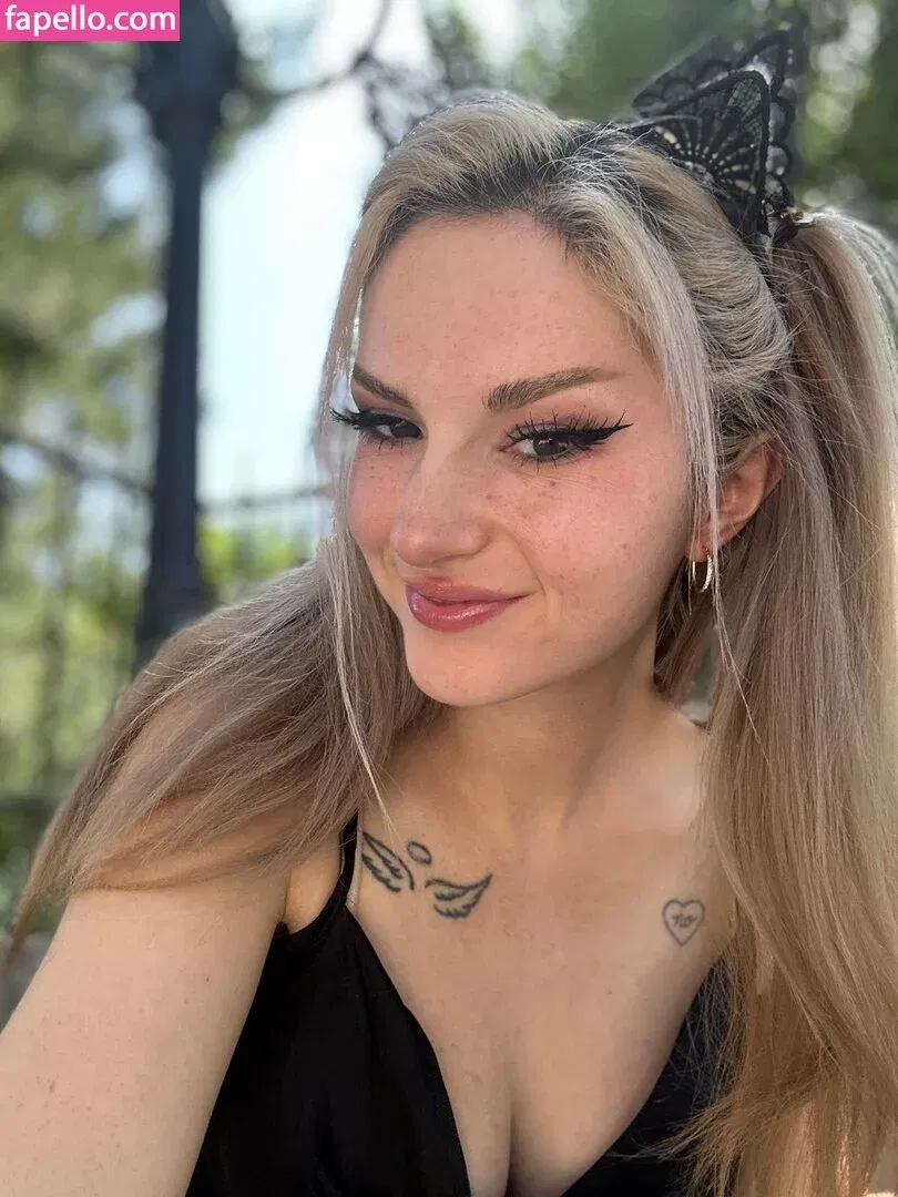 Busy B ASMR / busybasmr Onlyfans Photo Gallery 