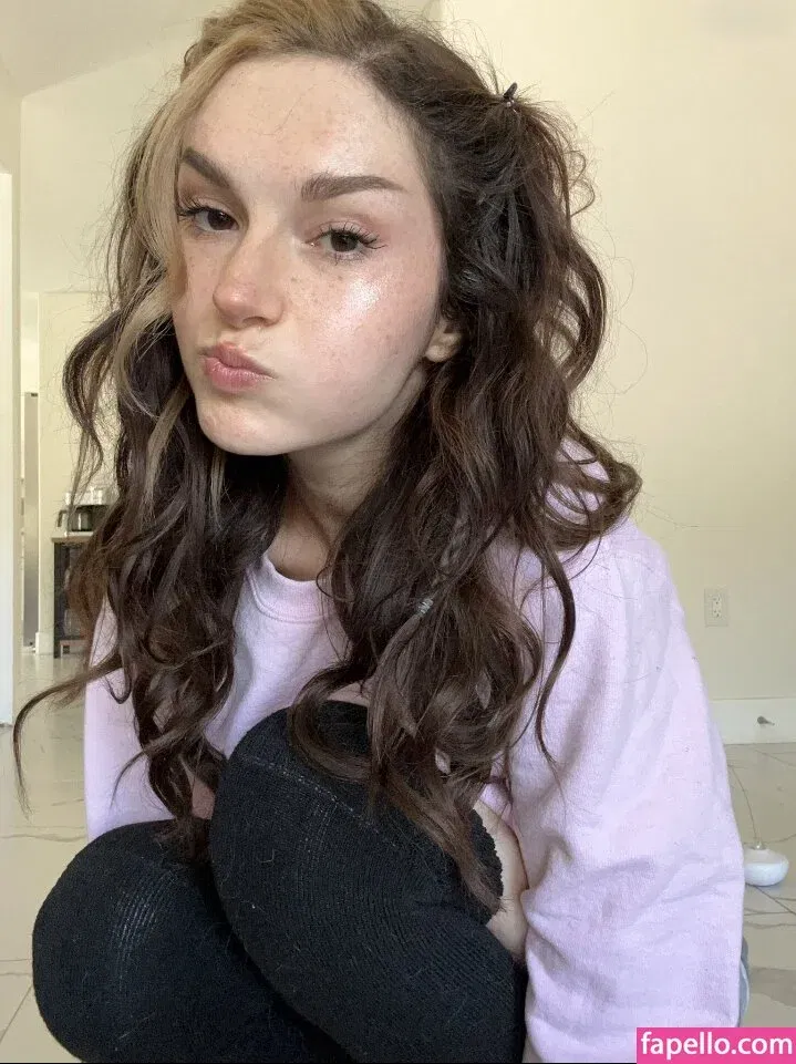 Busy B ASMR / busybasmr Onlyfans Photo Gallery 