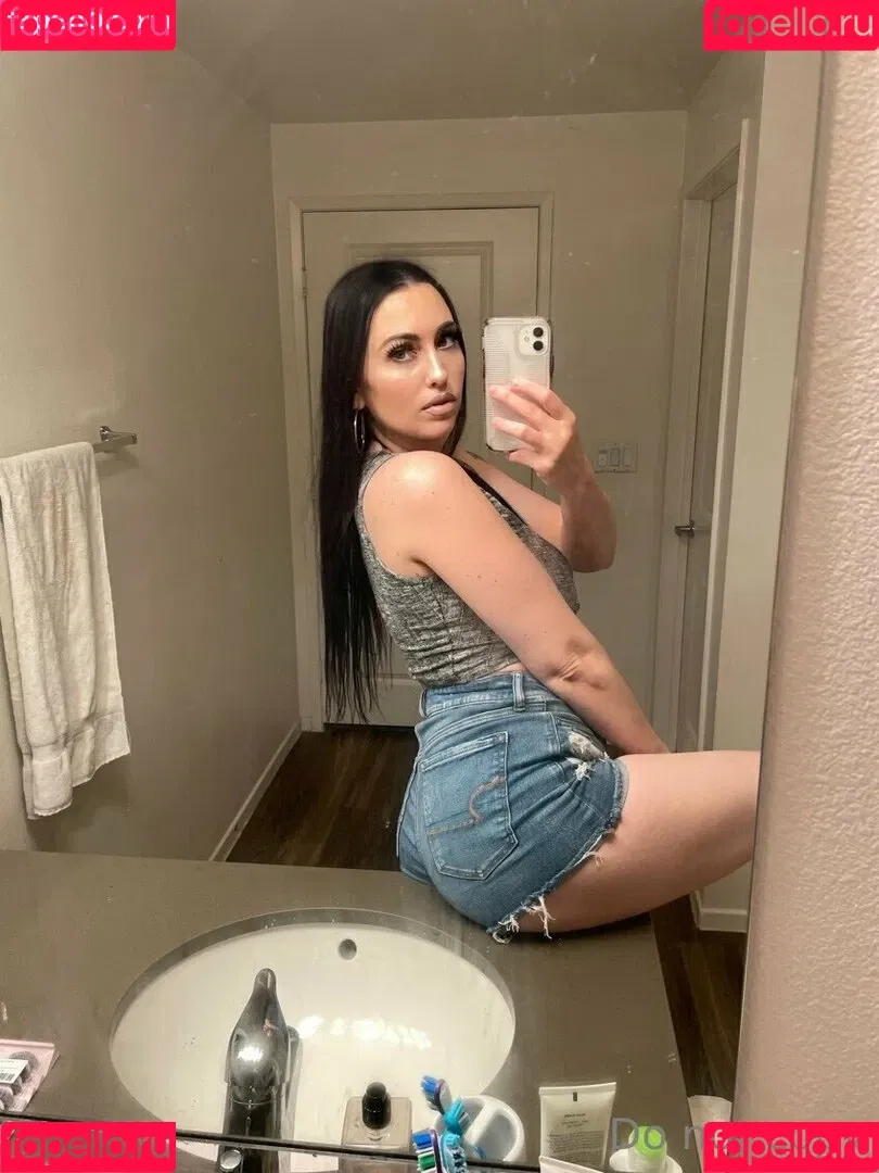 daniellelancaster / daniellelancaster_ Onlyfans Photo Gallery 