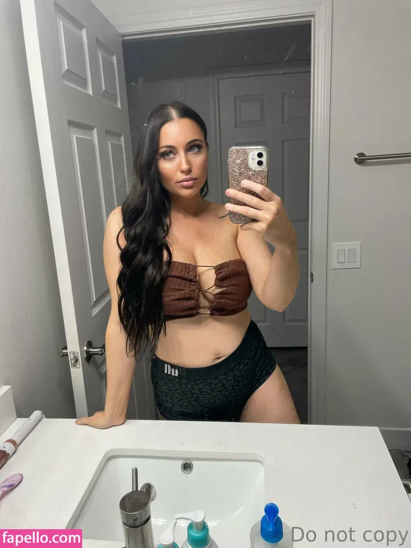 daniellelancaster / daniellelancaster_ Onlyfans Photo Gallery 