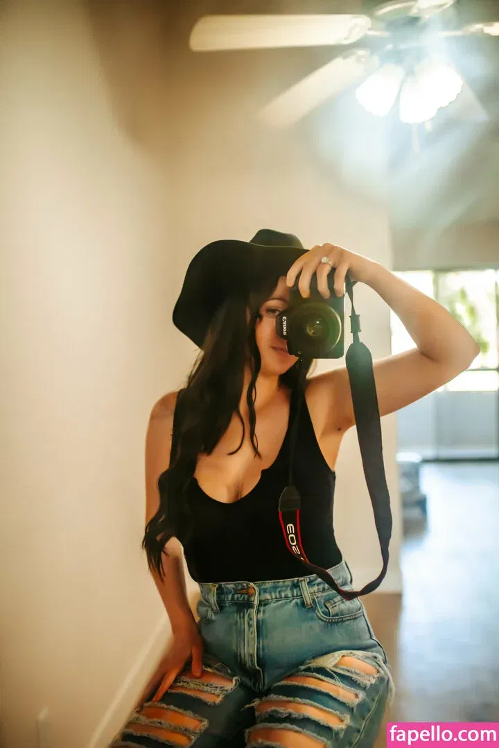 daniellelancaster / daniellelancaster_ Onlyfans Photo Gallery 