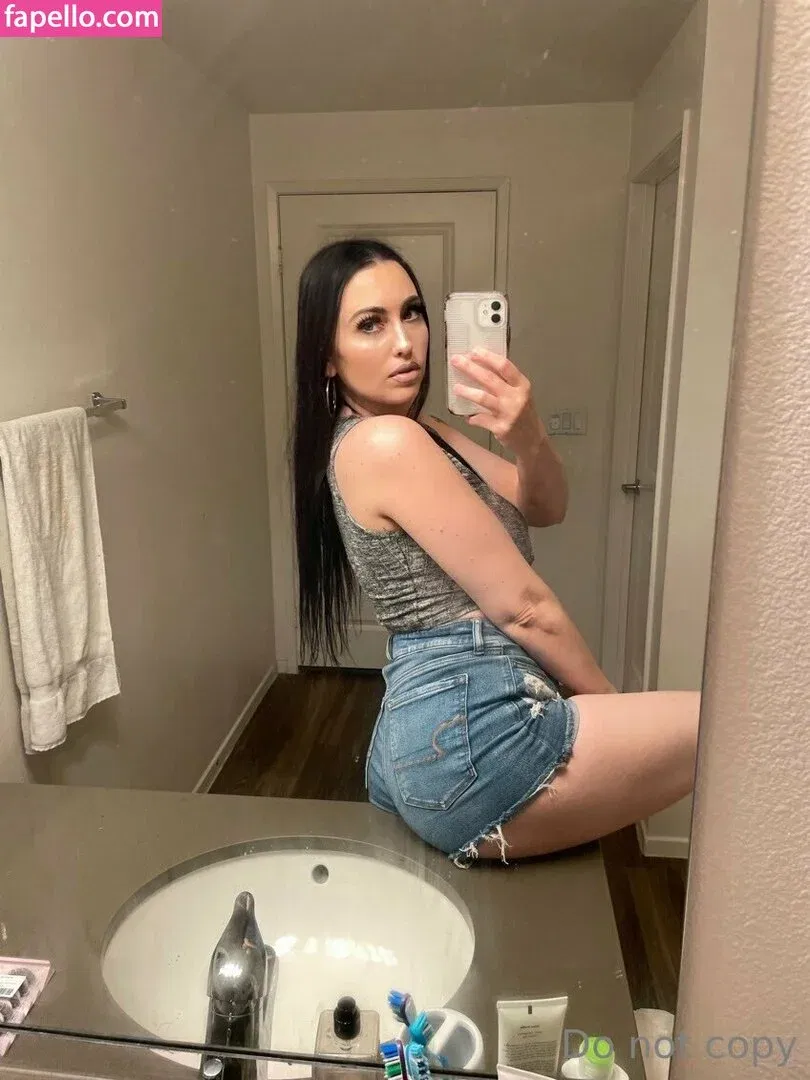 daniellelancaster / daniellelancaster_ Onlyfans Photo Gallery 