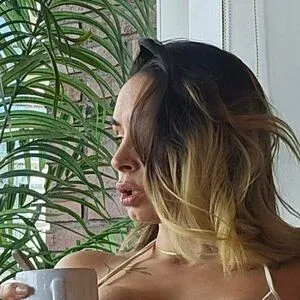 reel / roomababy Onlyfans Photo Gallery 