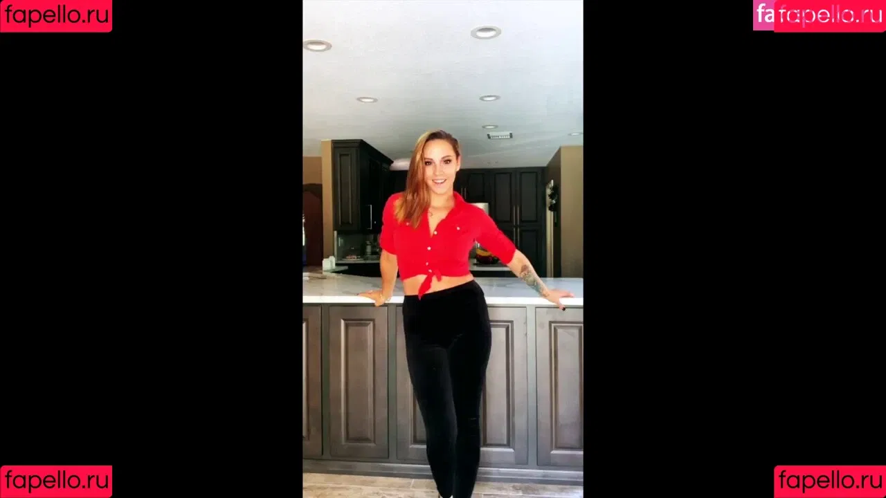 Sasha Foxxx / _sasha_foxx_ / foxxxstudios / sashafoxxx Onlyfans Photo Gallery 