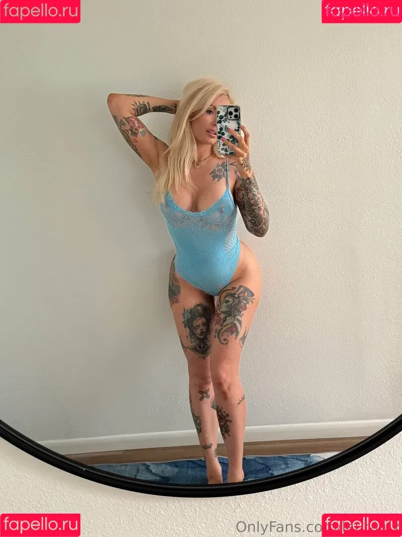 darthlux / lauralux Onlyfans Photo Gallery 