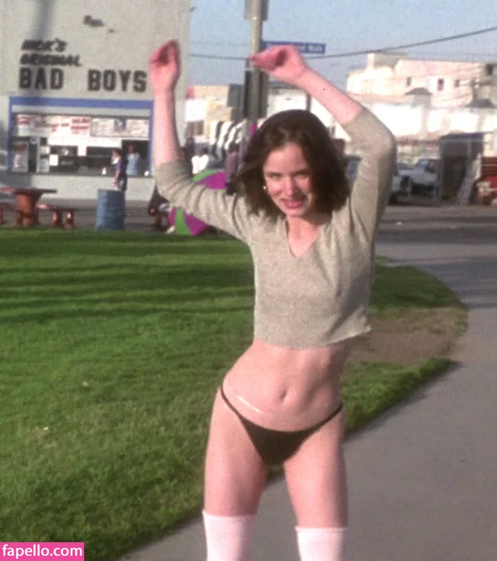 Juliette Lewis Nude Onlyfans Photo 20