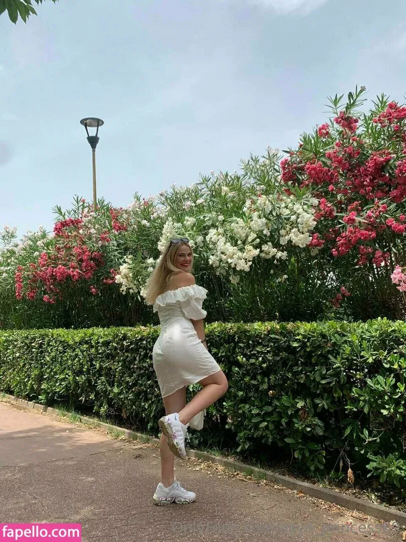 asians_6969 / asya_princess69 Onlyfans Photo Gallery 