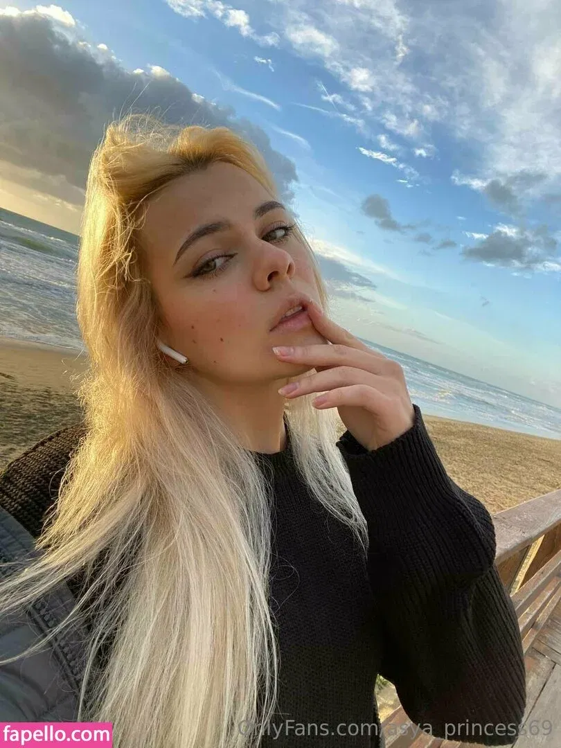 asians_6969 / asya_princess69 Onlyfans Photo Gallery 