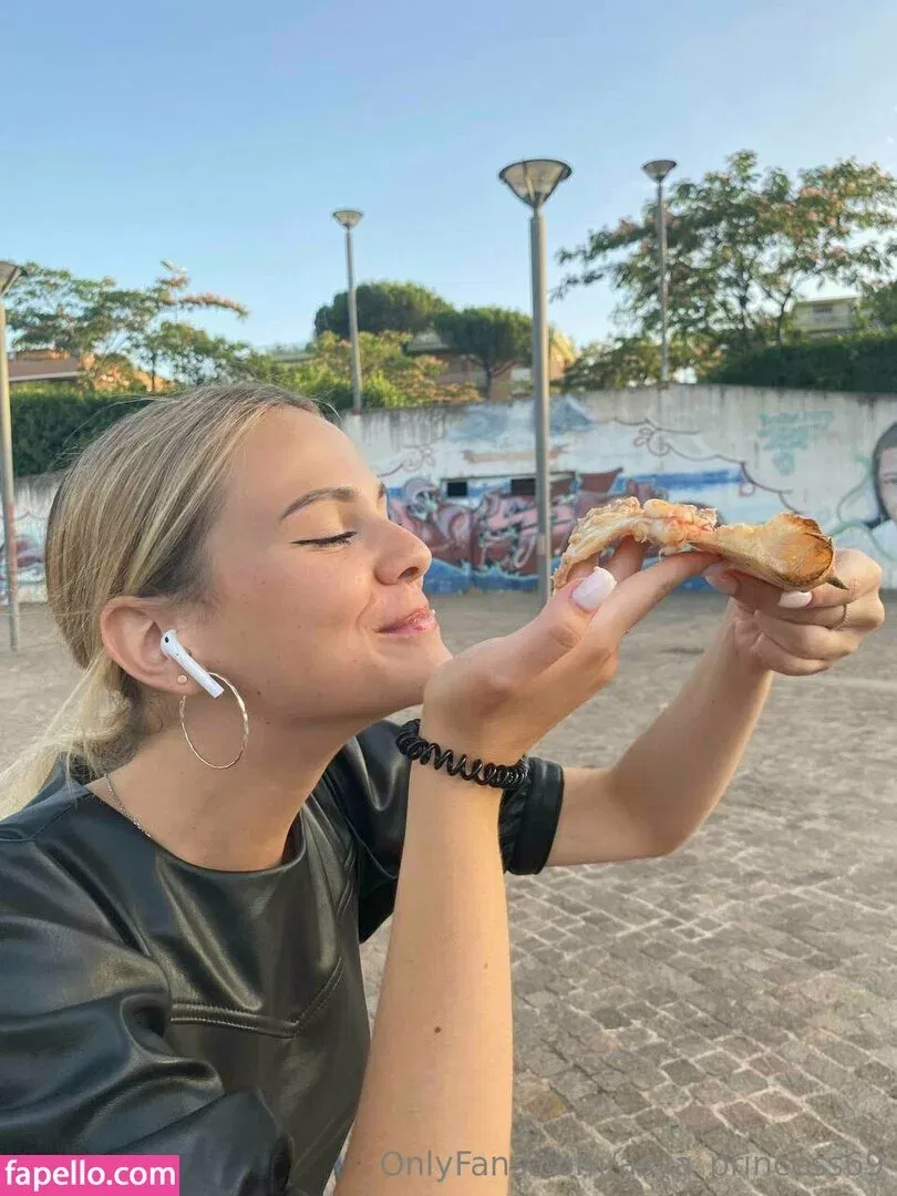 asians_6969 / asya_princess69 Onlyfans Photo Gallery 