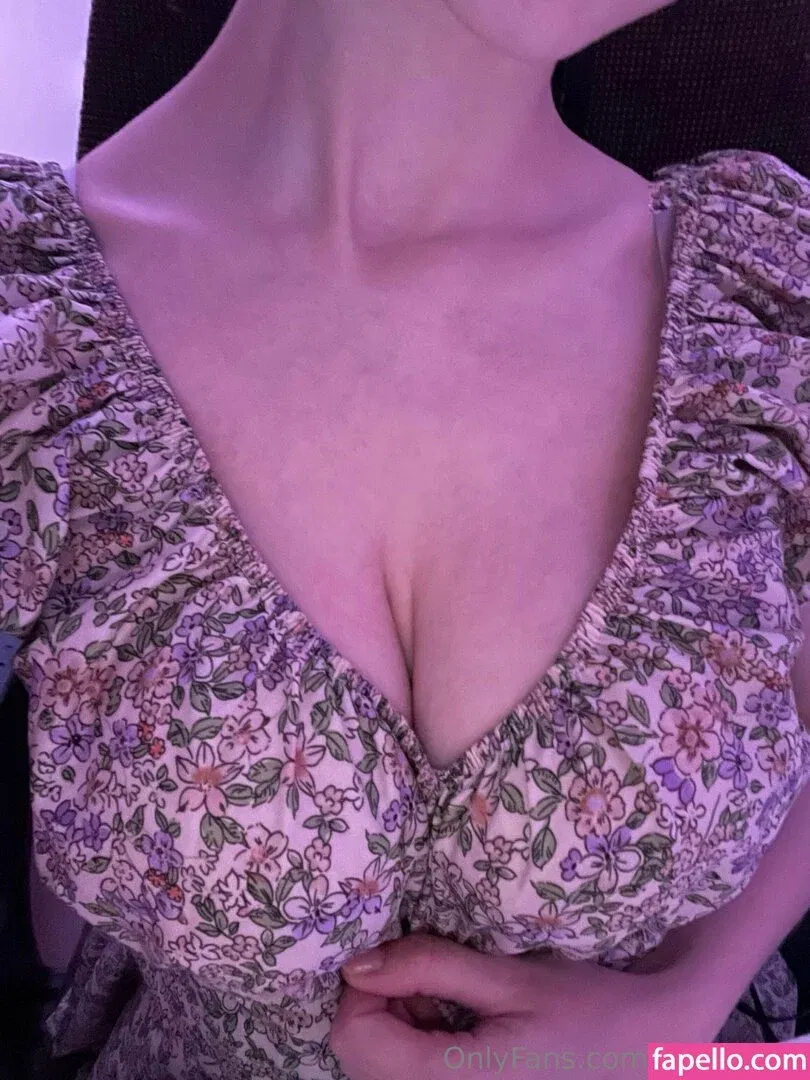 vvlandis / vvvlinderr Onlyfans Photo Gallery 