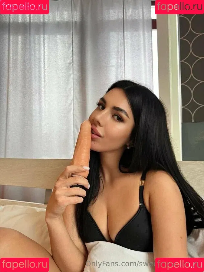 sweeet_yella / sweeetest_jenny Onlyfans Photo Gallery 