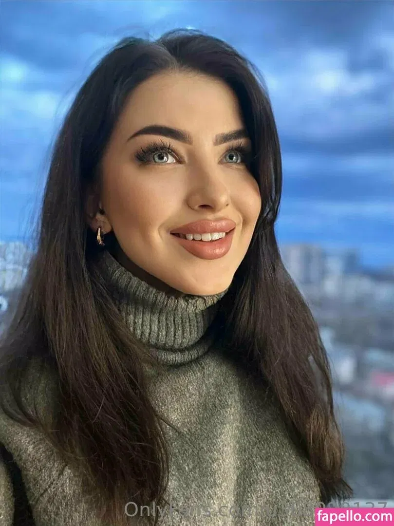 sweeet_yella / sweeetest_jenny Onlyfans Photo Gallery 