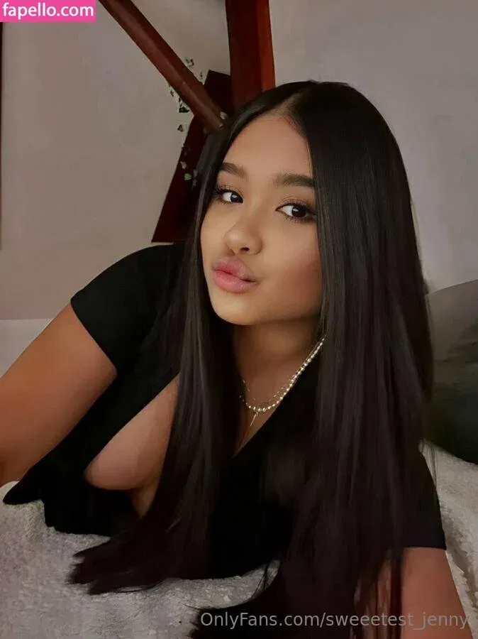 sweeet_yella / sweeetest_jenny Onlyfans Photo Gallery 