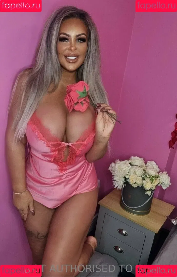 Jema Gilsenan / Princess Levi / levibabestation Onlyfans Photo Gallery 