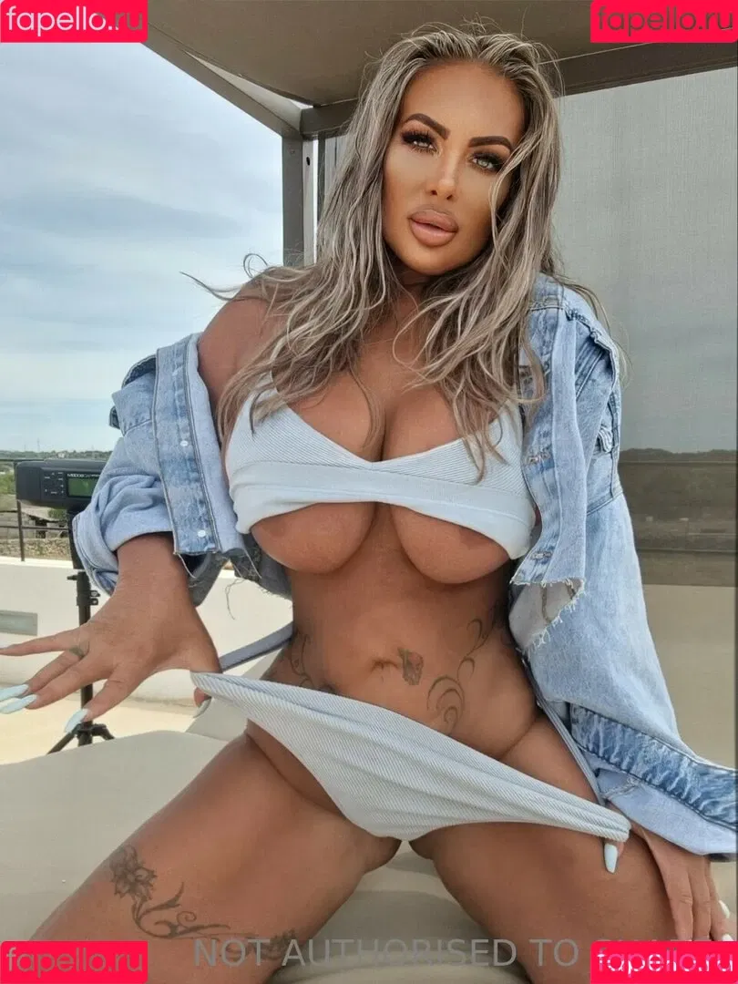 Jema Gilsenan / Princess Levi / levibabestation Onlyfans Photo Gallery 