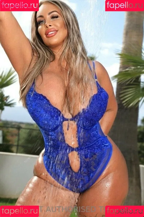 Jema Gilsenan / Princess Levi / levibabestation Onlyfans Photo Gallery 