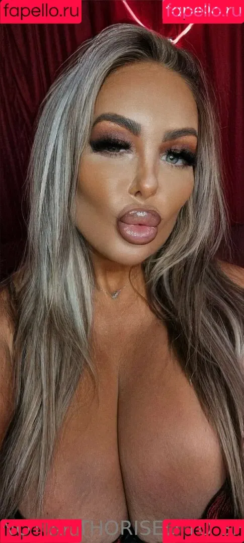 Jema Gilsenan / Princess Levi / levibabestation Onlyfans Photo Gallery 