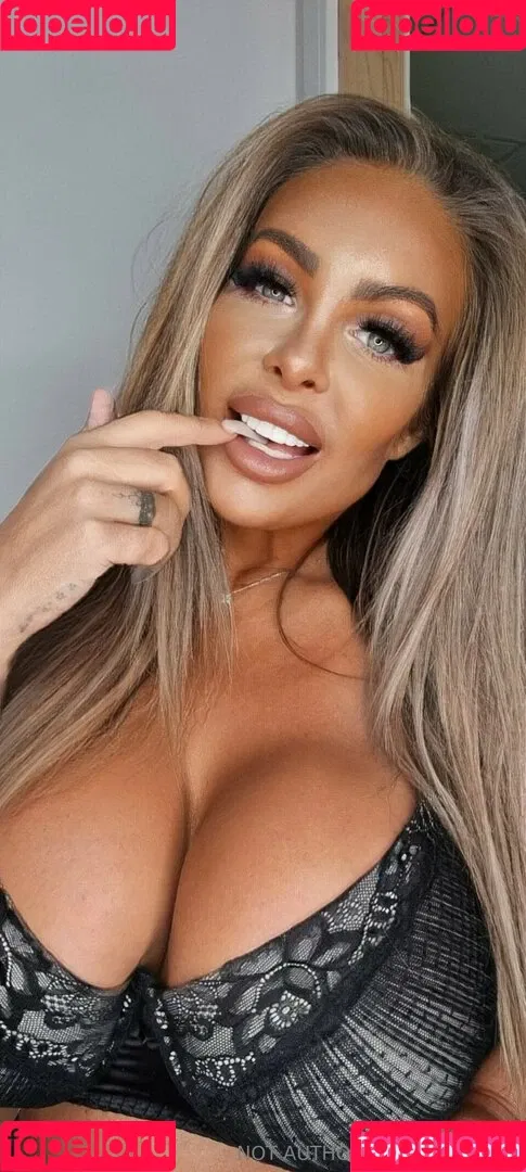 Jema Gilsenan / Princess Levi / levibabestation Onlyfans Photo Gallery 