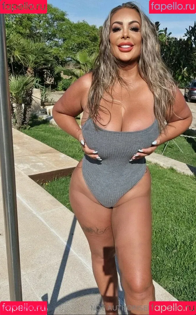 Jema Gilsenan / Princess Levi / levibabestation Onlyfans Photo Gallery 