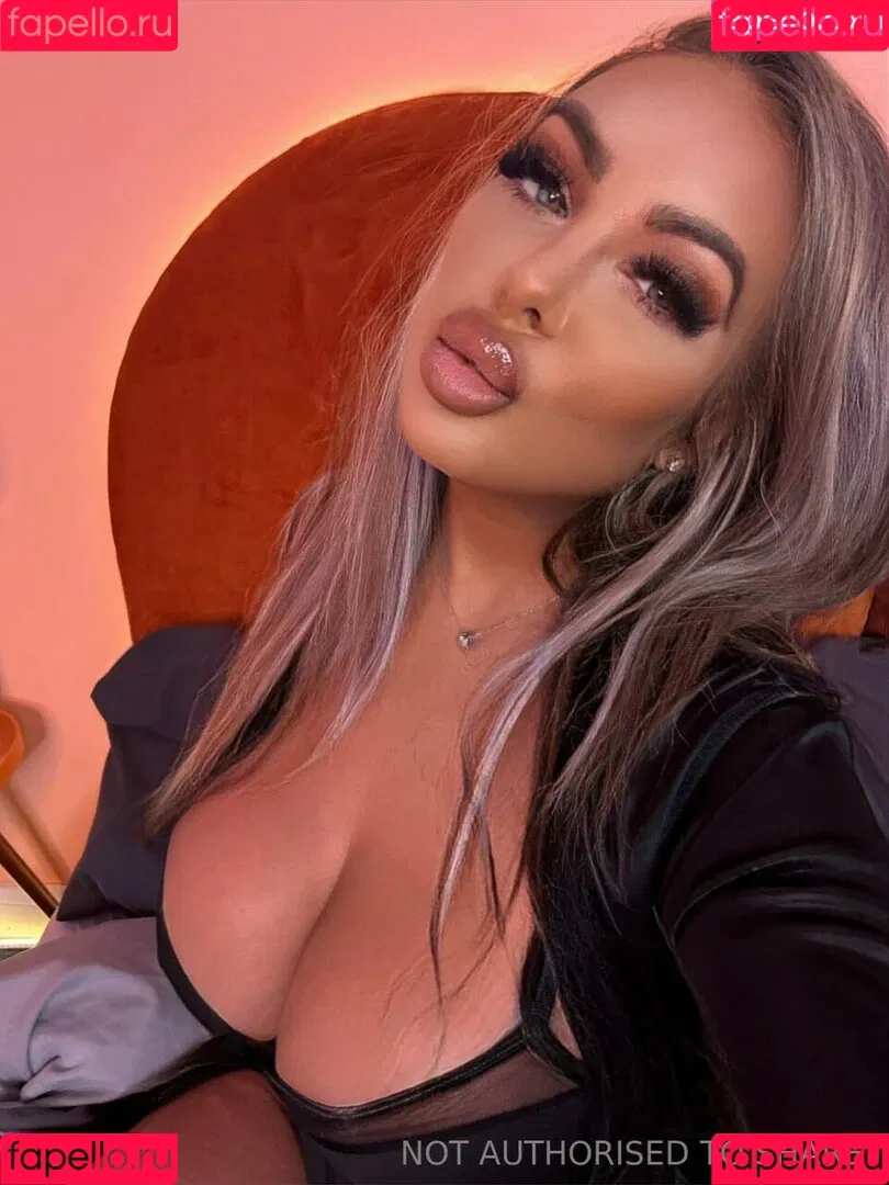 Jema Gilsenan / Princess Levi / levibabestation Onlyfans Photo Gallery 