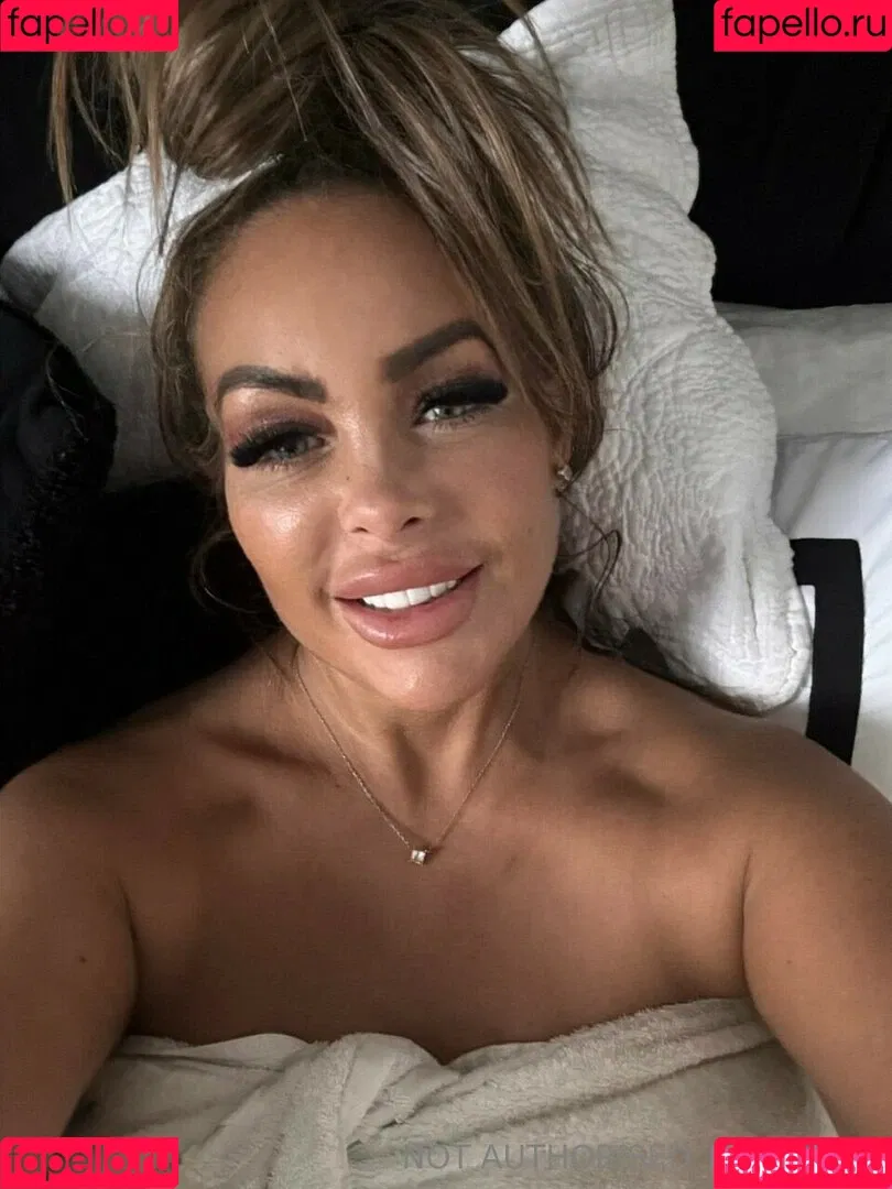 Jema Gilsenan / Princess Levi / levibabestation Onlyfans Photo Gallery 