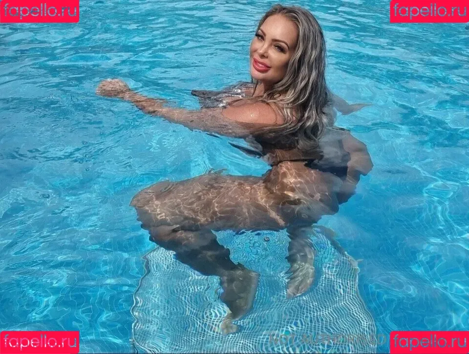 Jema Gilsenan / Princess Levi / levibabestation Onlyfans Photo Gallery 