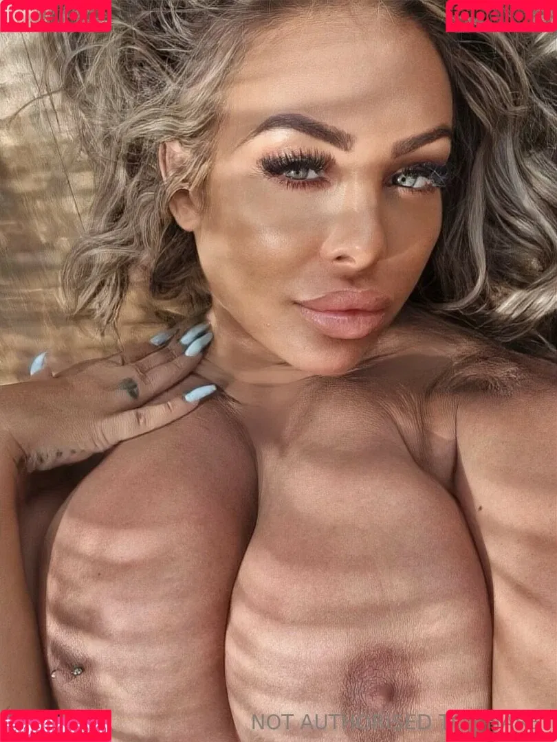 Jema Gilsenan / Princess Levi / levibabestation Onlyfans Photo Gallery 
