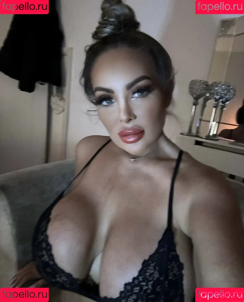 Jema Gilsenan / Princess Levi / levibabestation Onlyfans Photo Gallery 