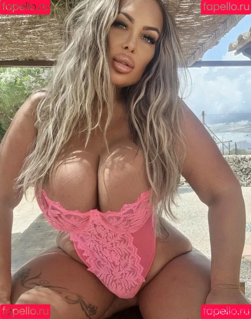 Jema Gilsenan / Princess Levi / levibabestation Onlyfans Photo Gallery 