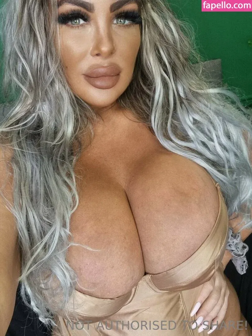 Jema Gilsenan / Princess Levi / levibabestation Onlyfans Photo Gallery 