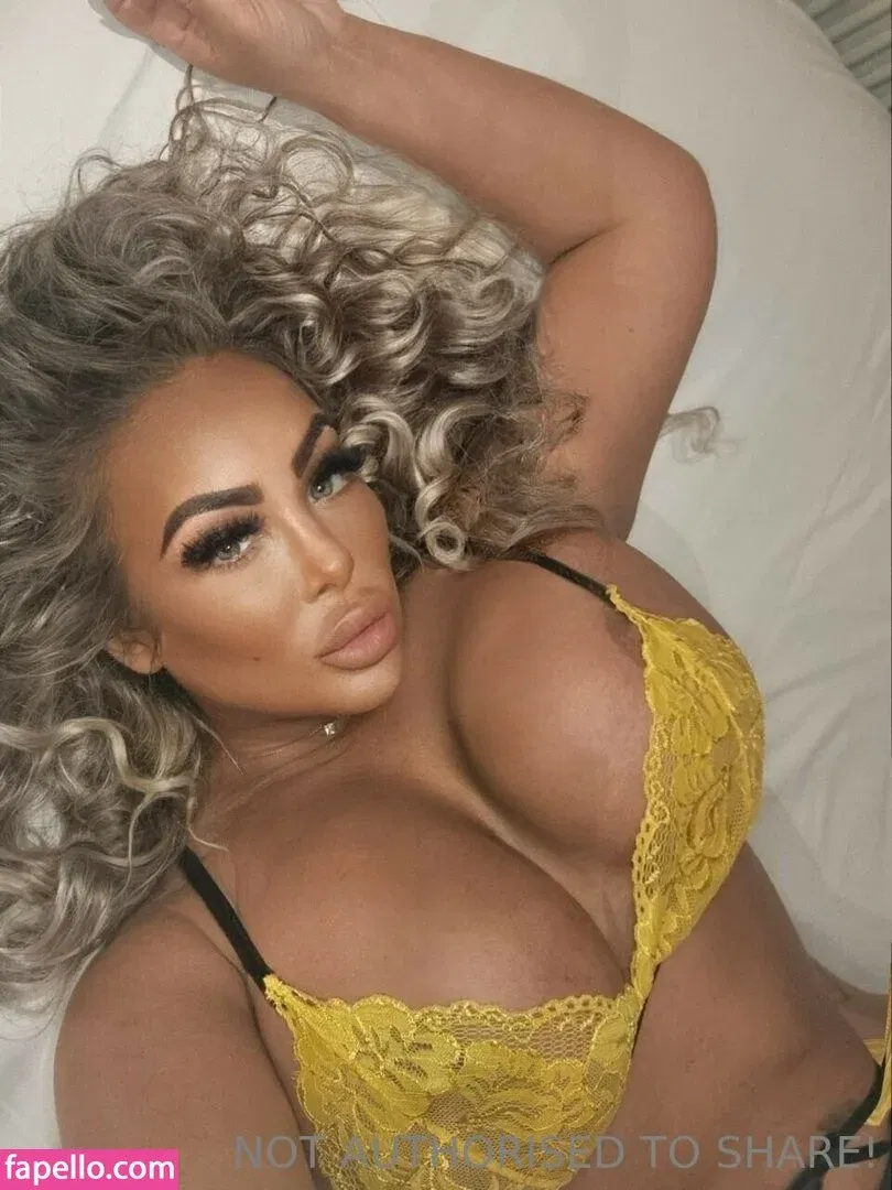 Jema Gilsenan / Princess Levi / levibabestation Onlyfans Photo Gallery 