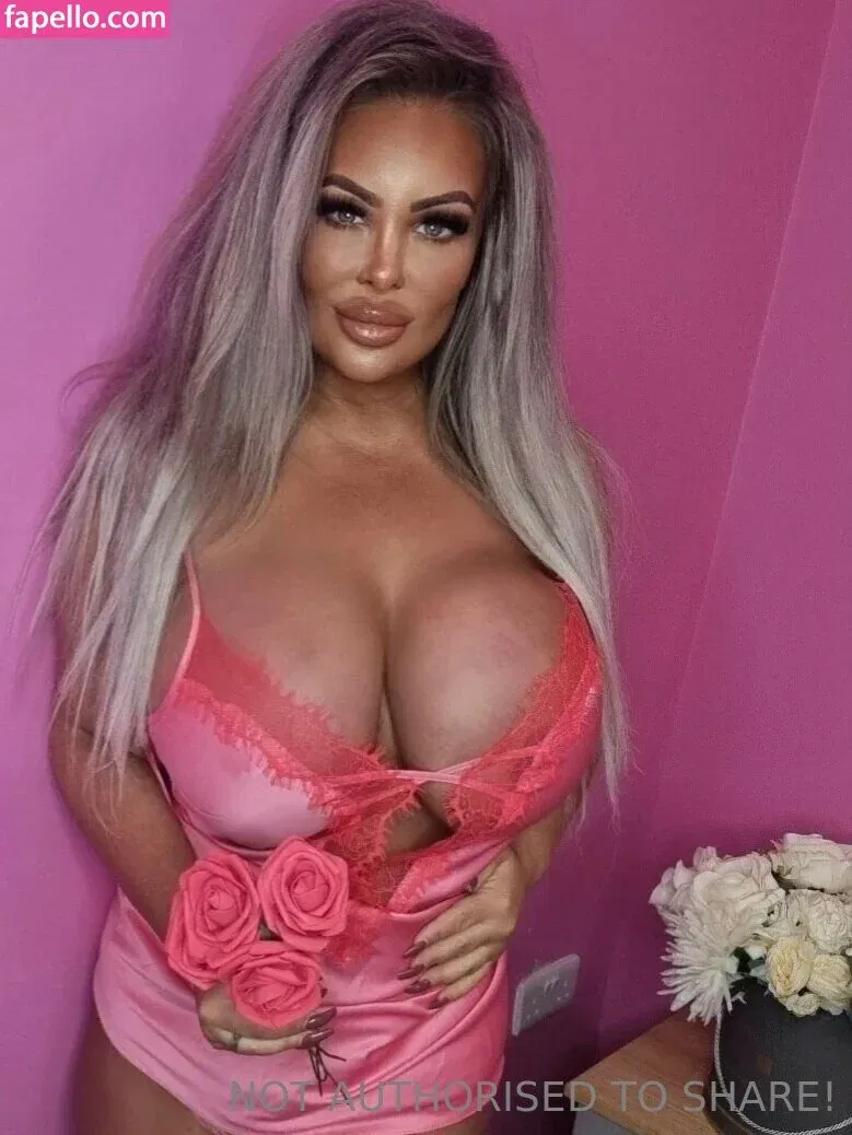 Jema Gilsenan / Princess Levi / levibabestation Onlyfans Photo Gallery 