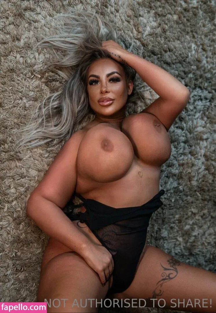 Jema Gilsenan / Princess Levi / levibabestation Onlyfans Photo Gallery 