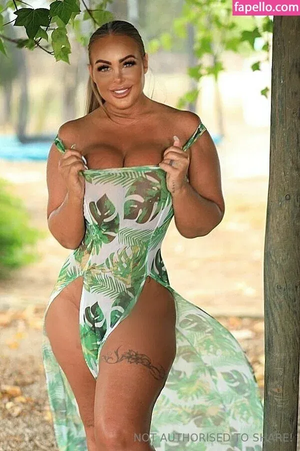 Jema Gilsenan / Princess Levi / levibabestation Onlyfans Photo Gallery 